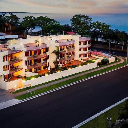 Alexander Beachfront Apartments Hervey Bay Exterior foto