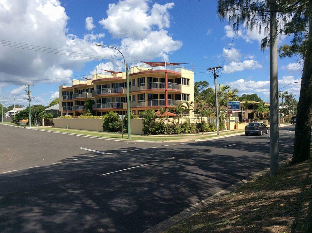 Alexander Beachfront Apartments Hervey Bay Exterior foto