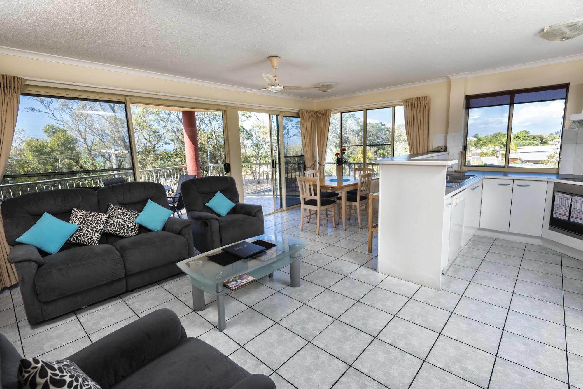 Alexander Beachfront Apartments Hervey Bay Exterior foto
