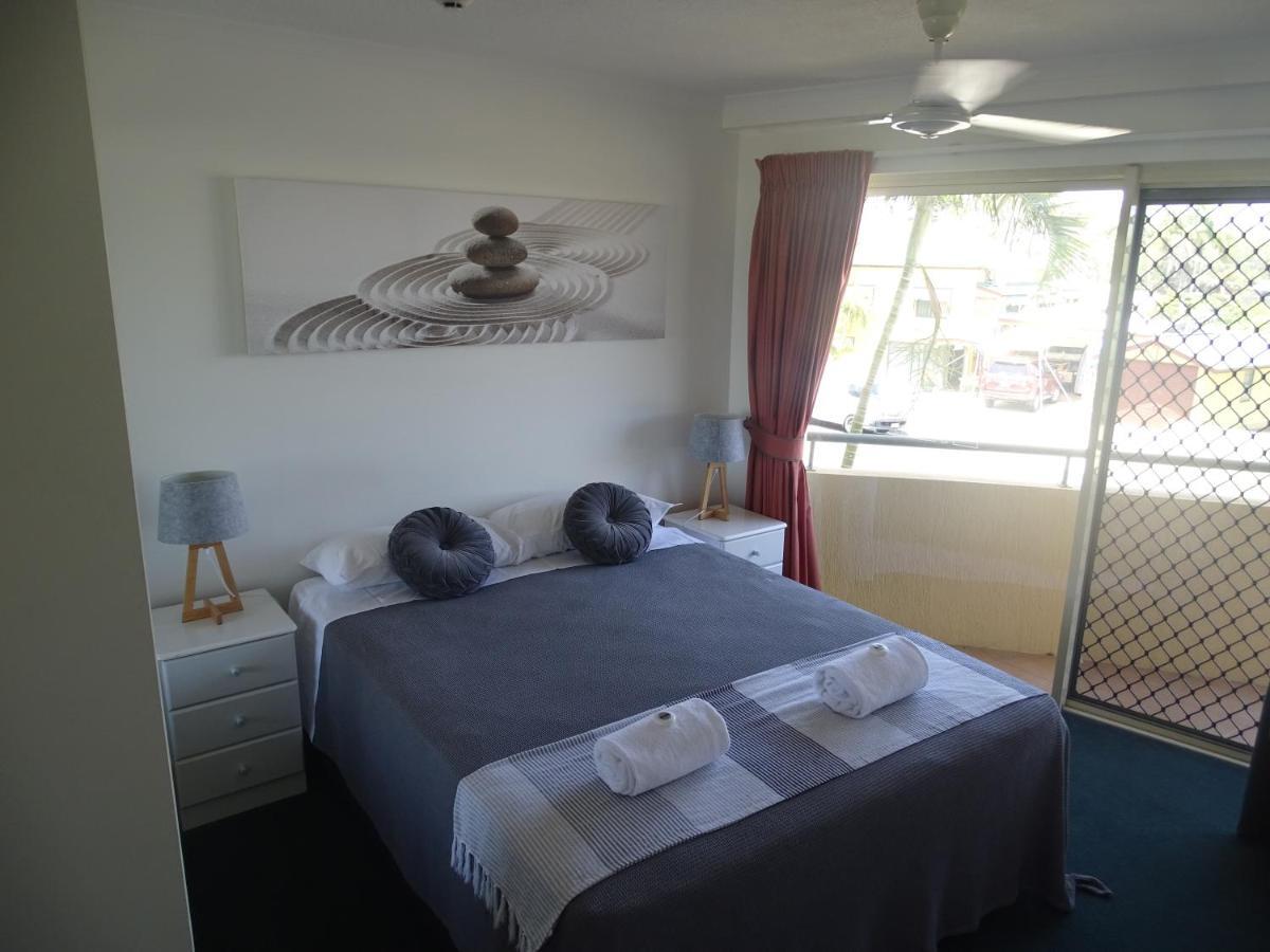 Alexander Beachfront Apartments Hervey Bay Exterior foto