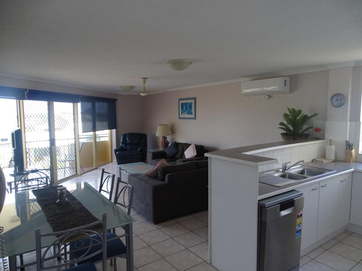 Alexander Beachfront Apartments Hervey Bay Exterior foto